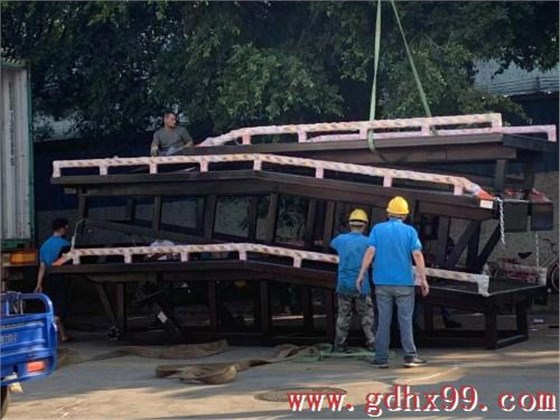 液壓登車橋